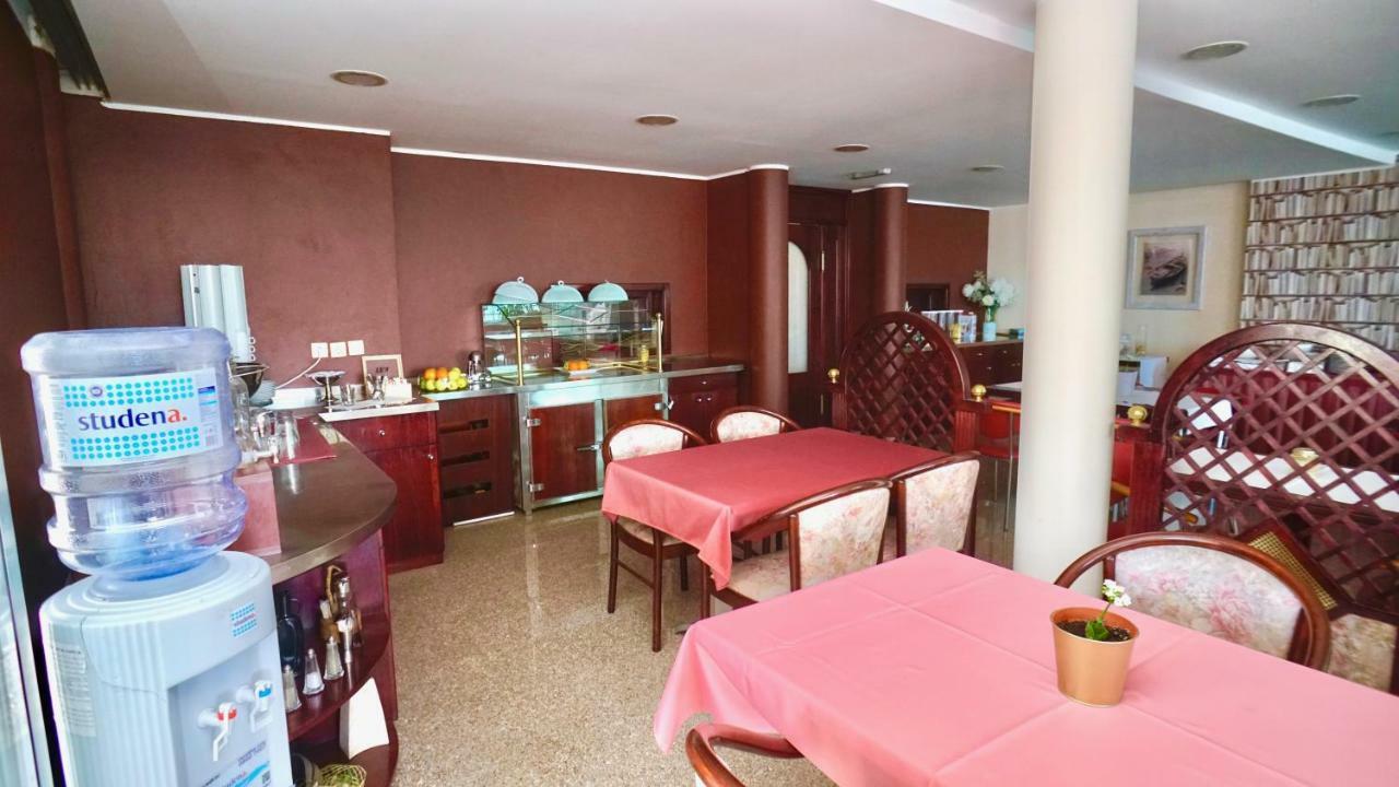 Hotel Bavaria - First Library Hotel Donji Seget Εξωτερικό φωτογραφία